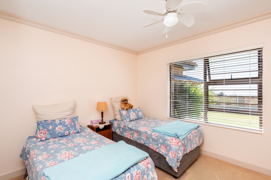 4 Bedroom Property for Sale in Myburgh Park Western Cape